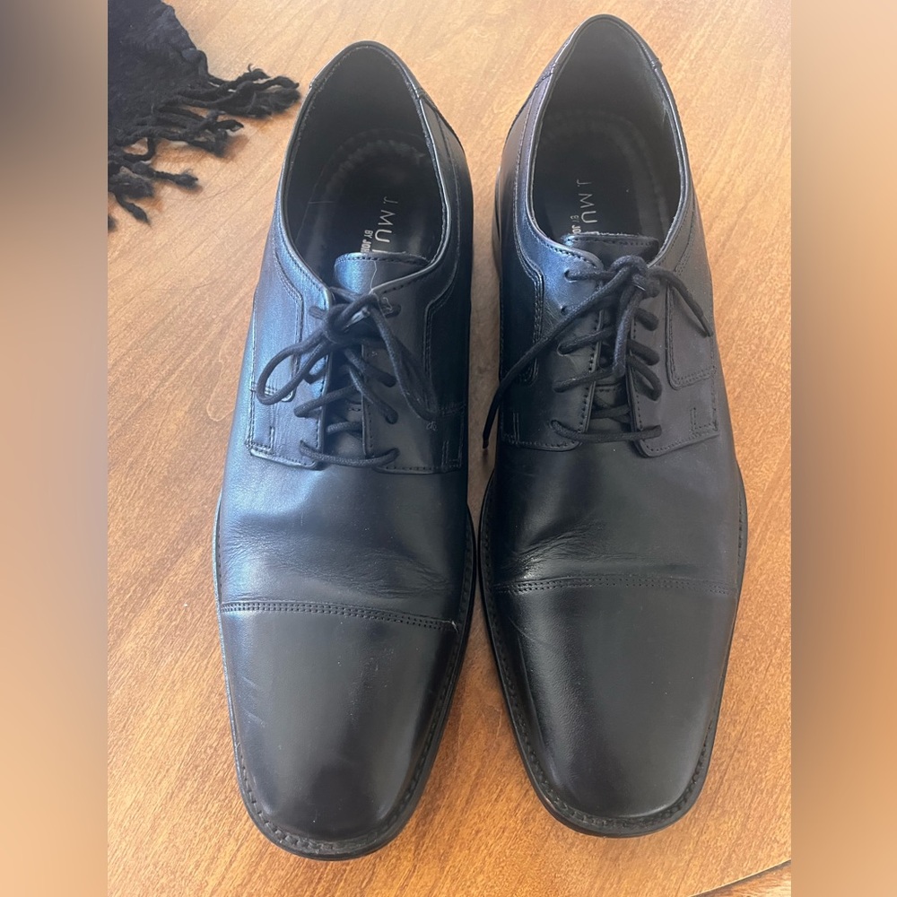 Men’s dress shoes